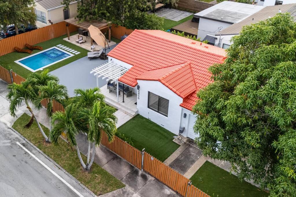 Luxury Retreat 3B ,2Ba Pool , Coral Gables Center Villa Miami Eksteriør bilde
