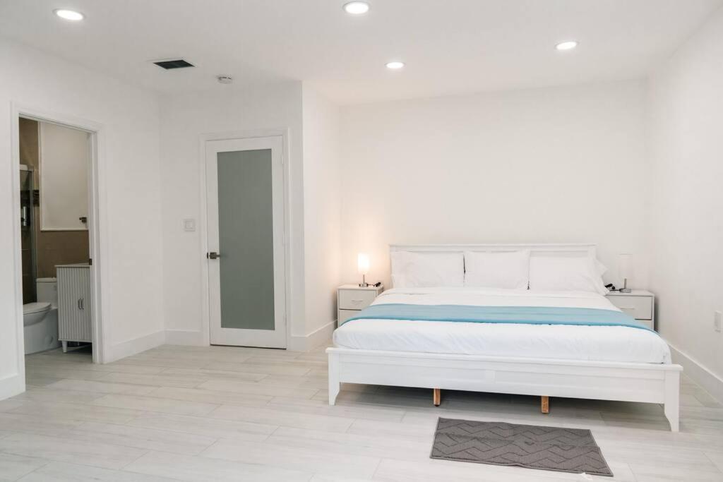 Luxury Retreat 3B ,2Ba Pool , Coral Gables Center Villa Miami Eksteriør bilde