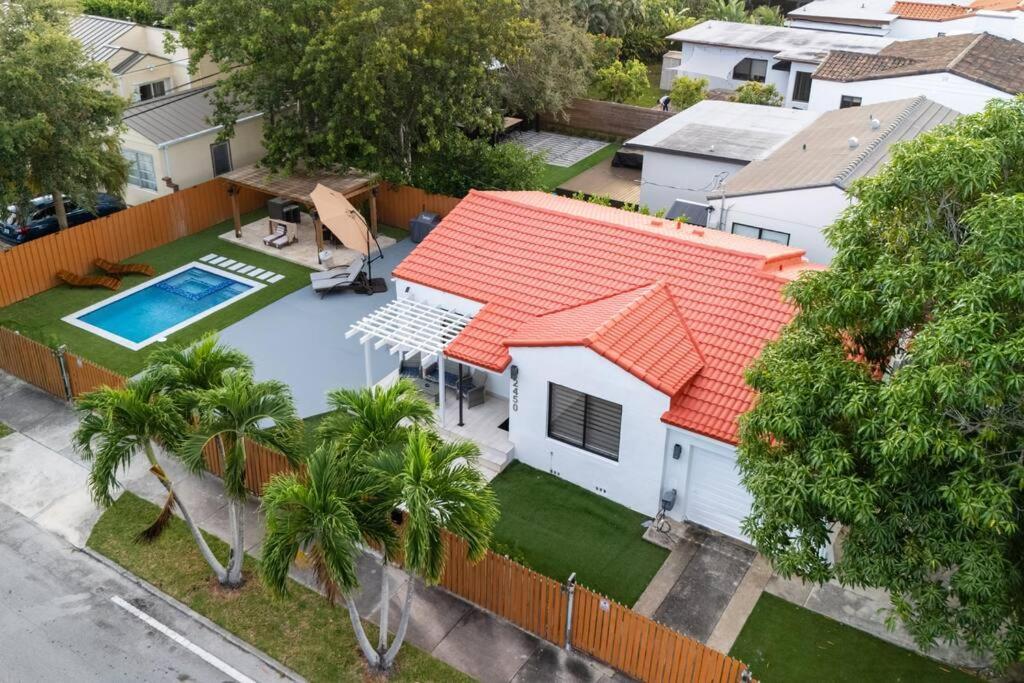 Luxury Retreat 3B ,2Ba Pool , Coral Gables Center Villa Miami Eksteriør bilde