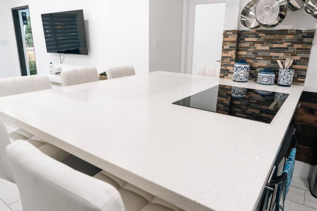Luxury Retreat 3B ,2Ba Pool , Coral Gables Center Villa Miami Eksteriør bilde