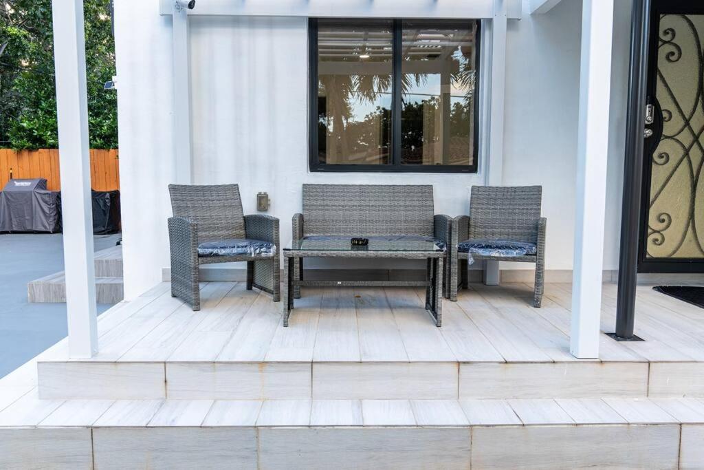 Luxury Retreat 3B ,2Ba Pool , Coral Gables Center Villa Miami Eksteriør bilde