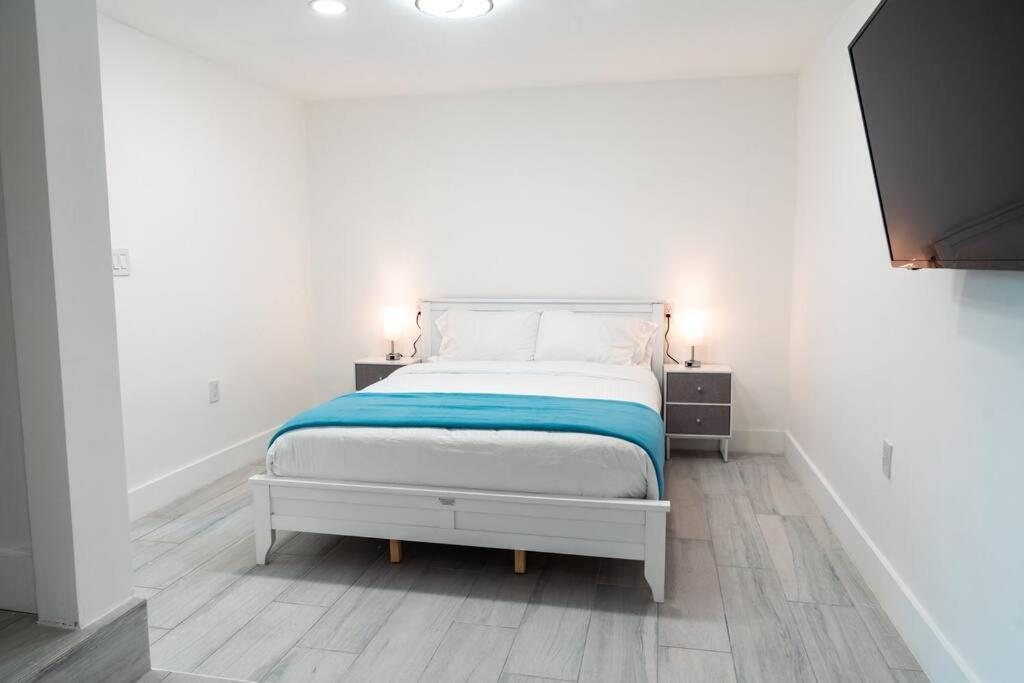 Luxury Retreat 3B ,2Ba Pool , Coral Gables Center Villa Miami Eksteriør bilde
