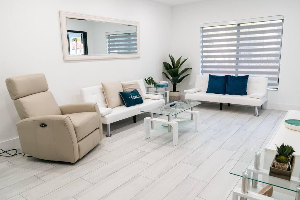 Luxury Retreat 3B ,2Ba Pool , Coral Gables Center Villa Miami Eksteriør bilde