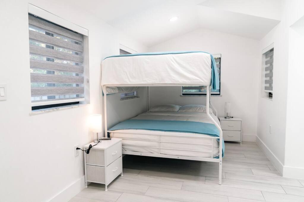 Luxury Retreat 3B ,2Ba Pool , Coral Gables Center Villa Miami Eksteriør bilde
