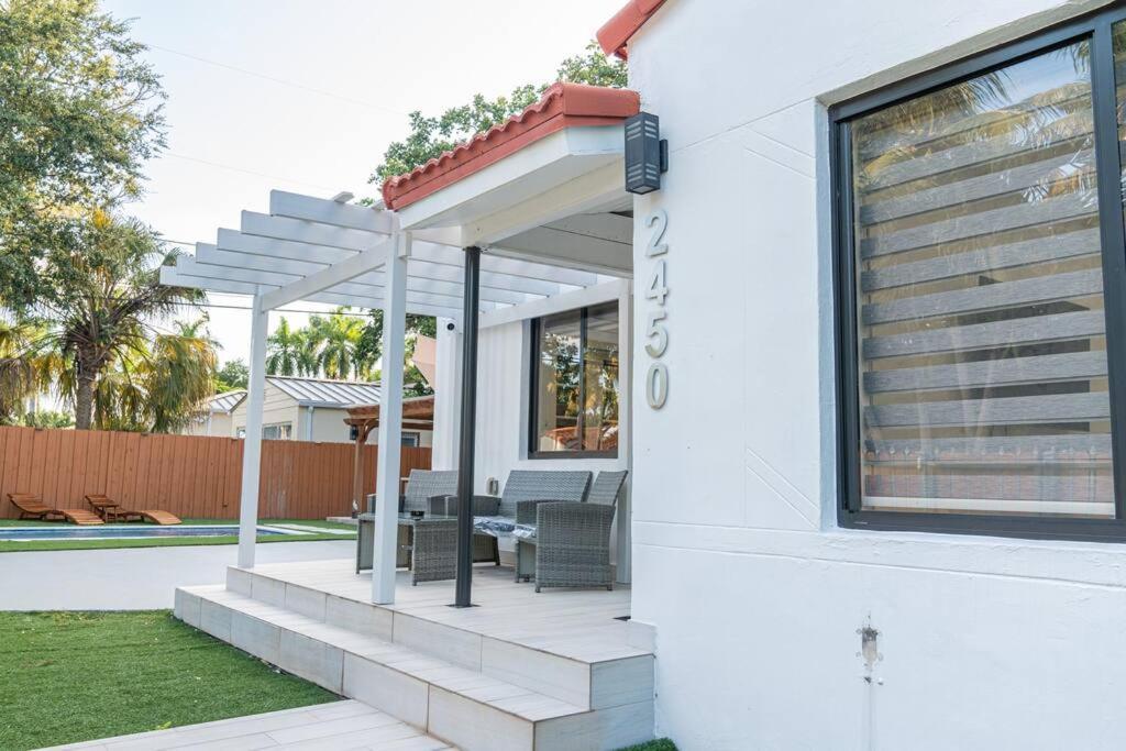 Luxury Retreat 3B ,2Ba Pool , Coral Gables Center Villa Miami Eksteriør bilde