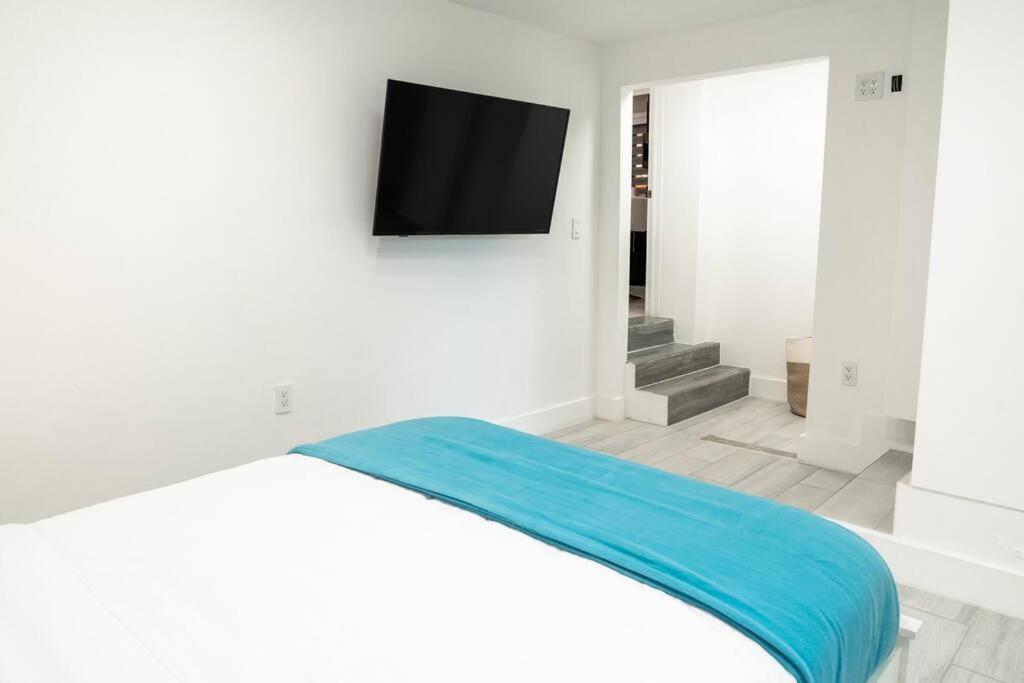 Luxury Retreat 3B ,2Ba Pool , Coral Gables Center Villa Miami Eksteriør bilde