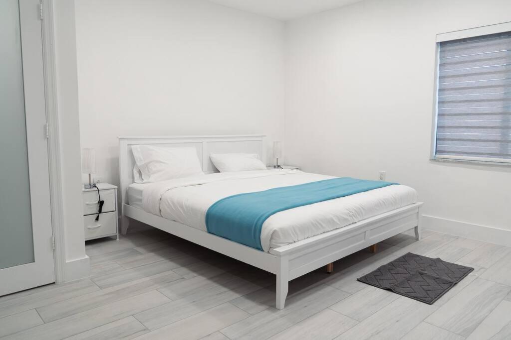 Luxury Retreat 3B ,2Ba Pool , Coral Gables Center Villa Miami Eksteriør bilde