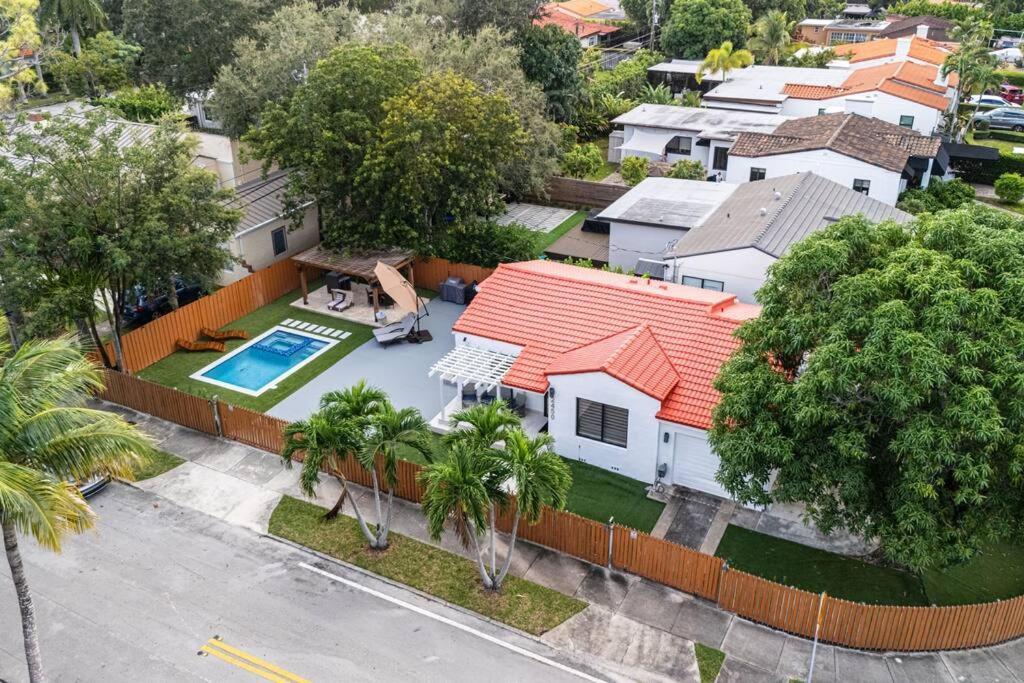 Luxury Retreat 3B ,2Ba Pool , Coral Gables Center Villa Miami Eksteriør bilde