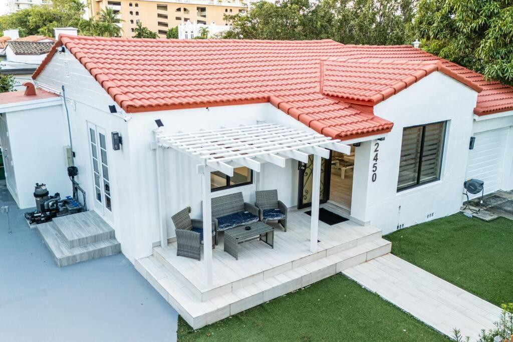 Luxury Retreat 3B ,2Ba Pool , Coral Gables Center Villa Miami Eksteriør bilde